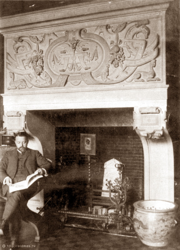 Фёдор Шехтель в кабинете своего особняка, 1905 год